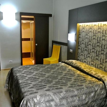 רומא Hotel Dei Mille מראה חיצוני תמונה