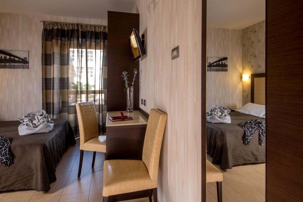 רומא Hotel Dei Mille מראה חיצוני תמונה