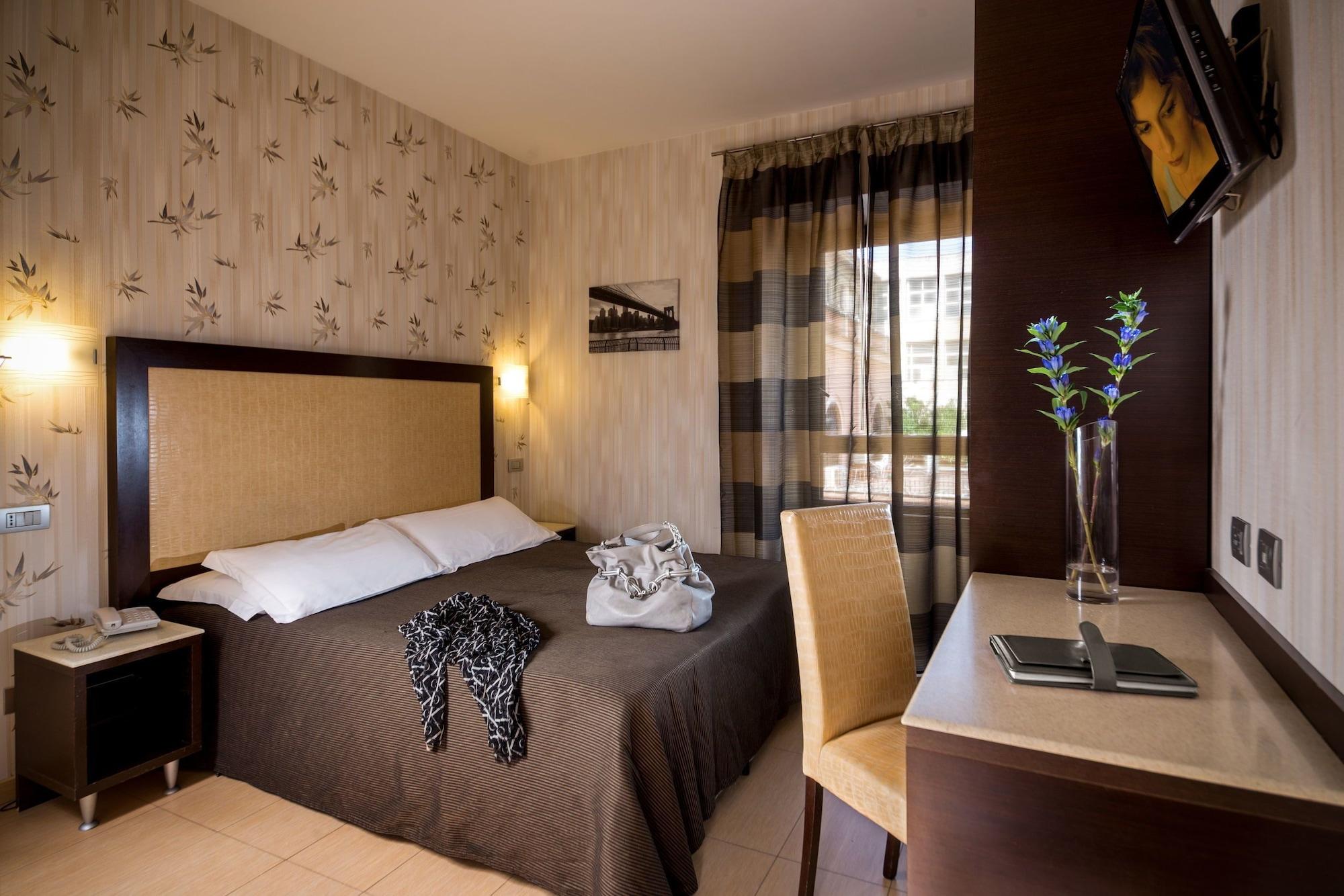 רומא Hotel Dei Mille מראה חיצוני תמונה
