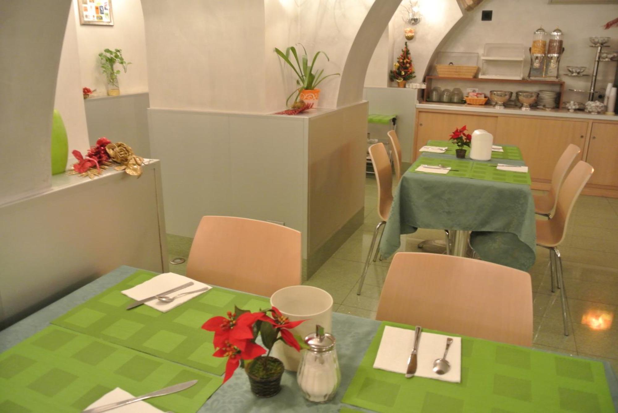 רומא Hotel Dei Mille מראה חיצוני תמונה